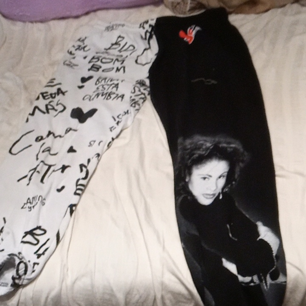 Selena black and while sweats/joggers